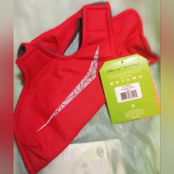 RC Pet Cascade Dog Coat **NWT** - Picture 2 of 5